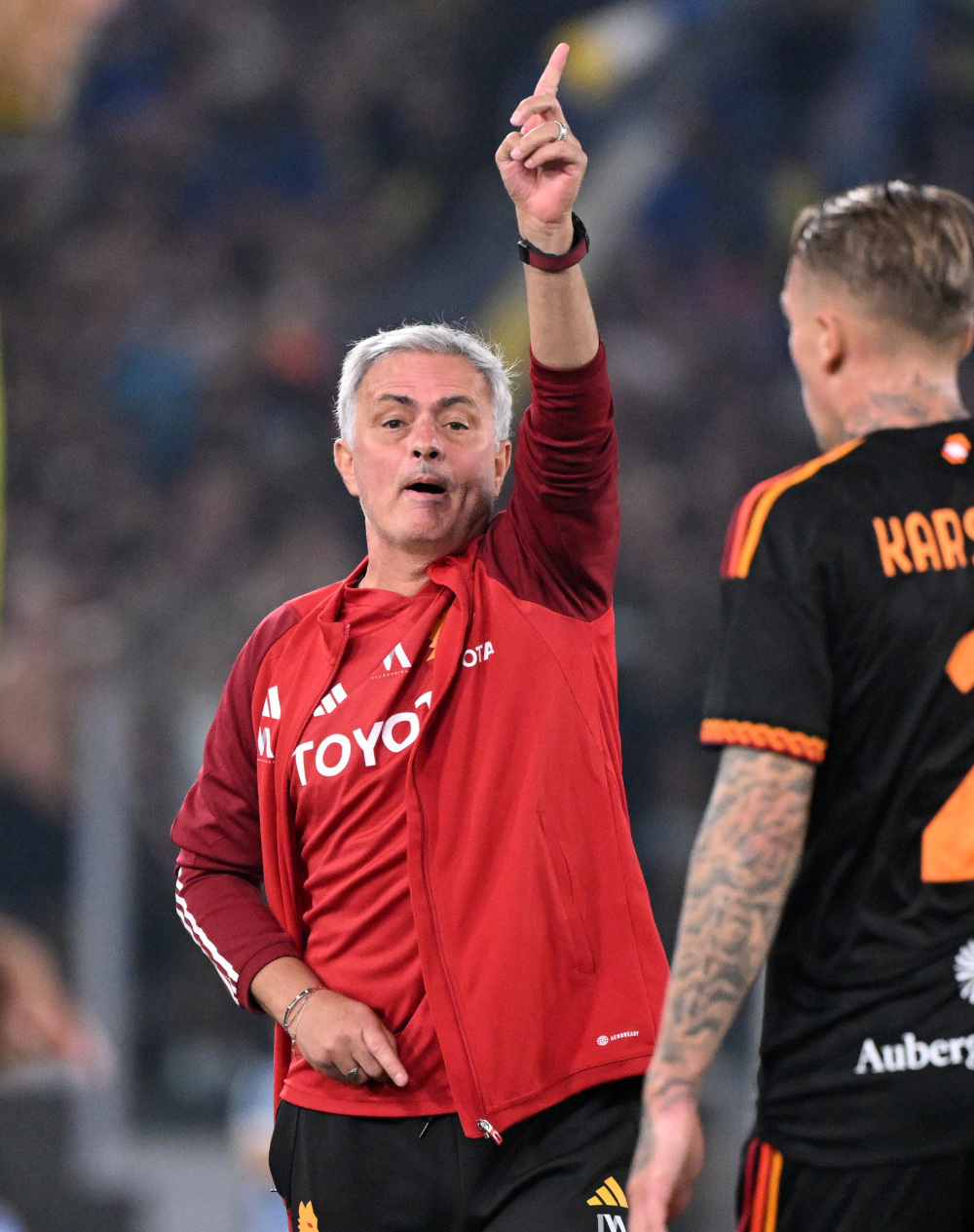 弗罗西诺内赢得胜仗，晋级前途光明