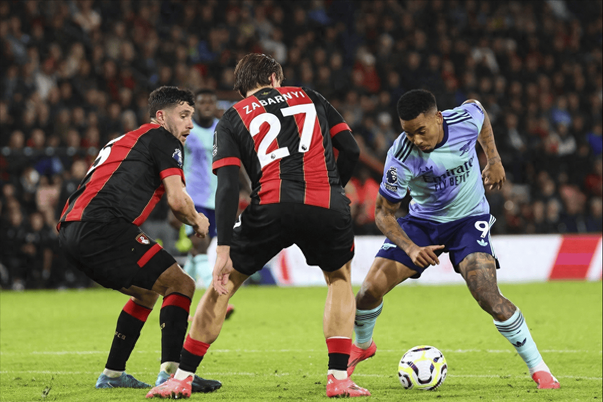 阿森纳不敌伯恩利,遭遇失利 阿森纳不敌伯恩利,遭遇失利