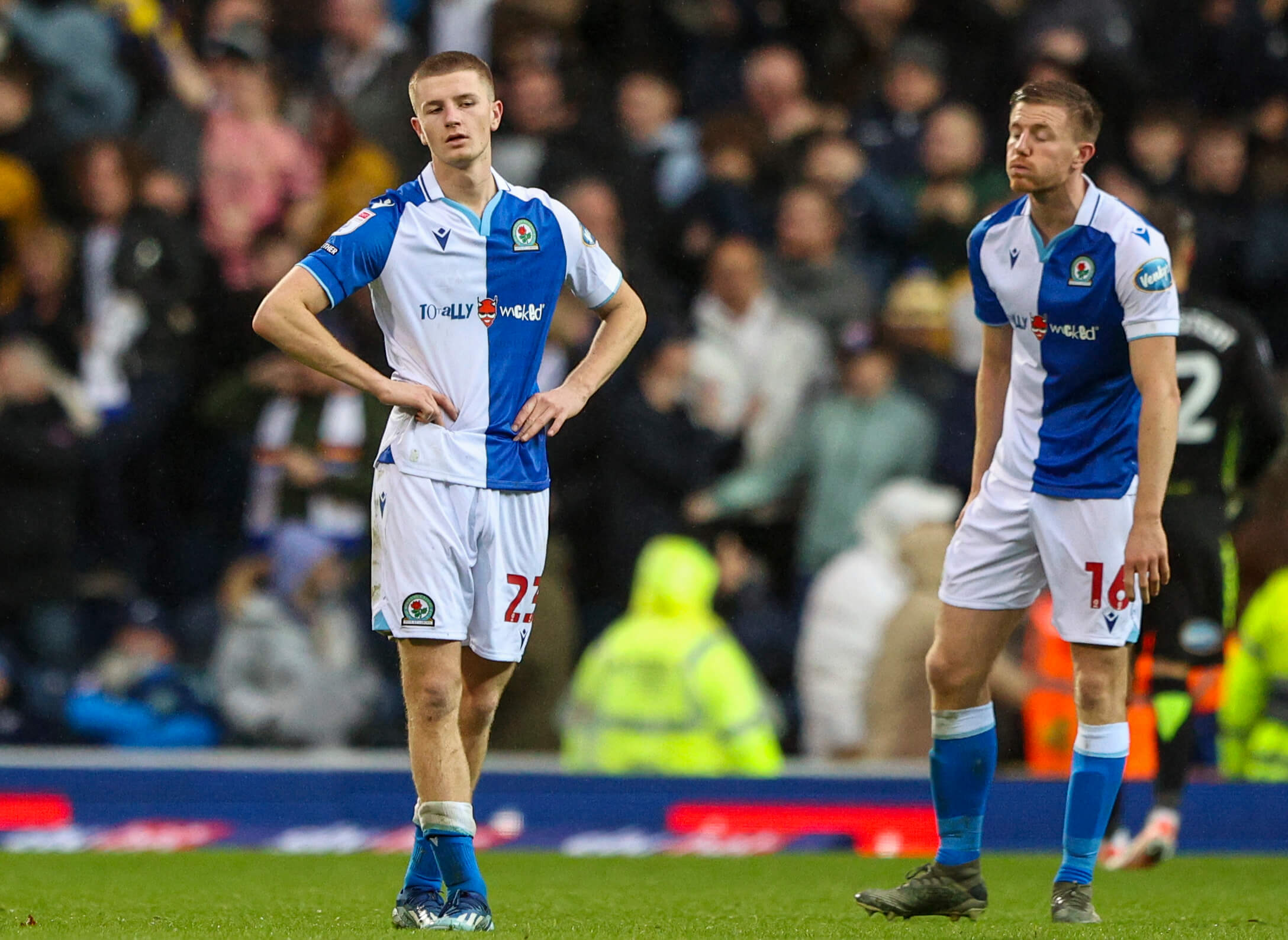 利记官方网站-英格兰队完胜对手,晋级下一轮