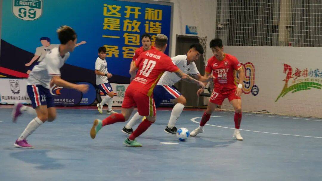 利记平台-体育圈热议足球盛事，赛场精彩纷呈