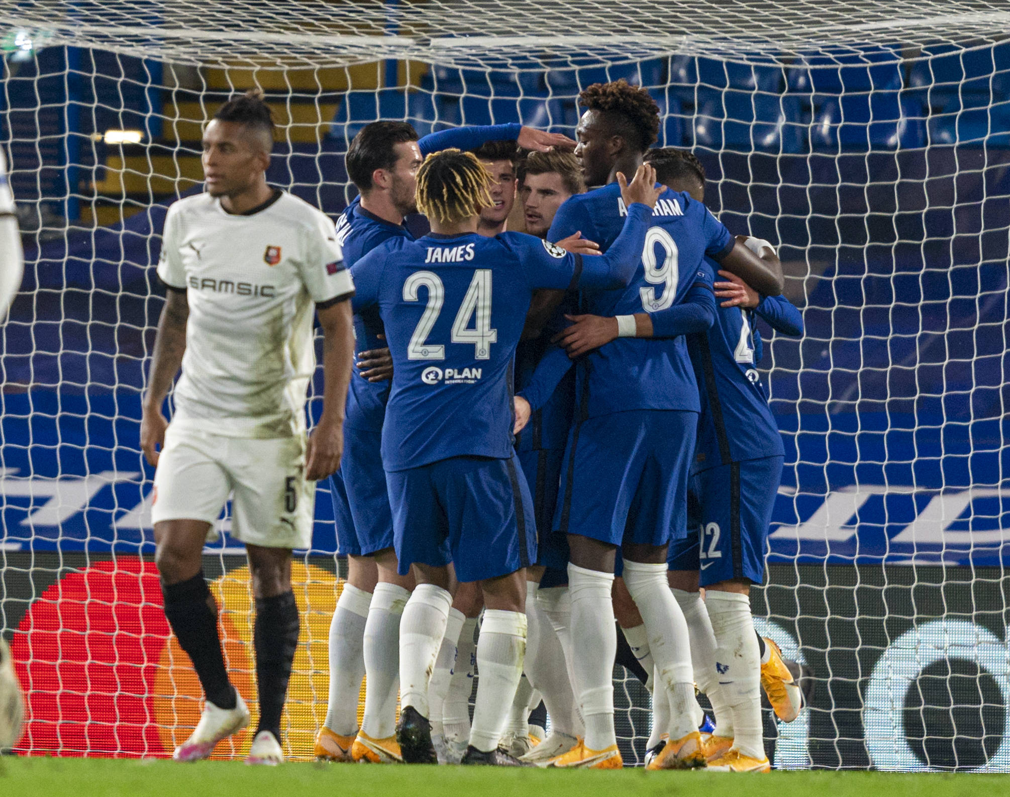 利记平台-雷恩豪取三分，欧冠资格赛程再度崭露头角