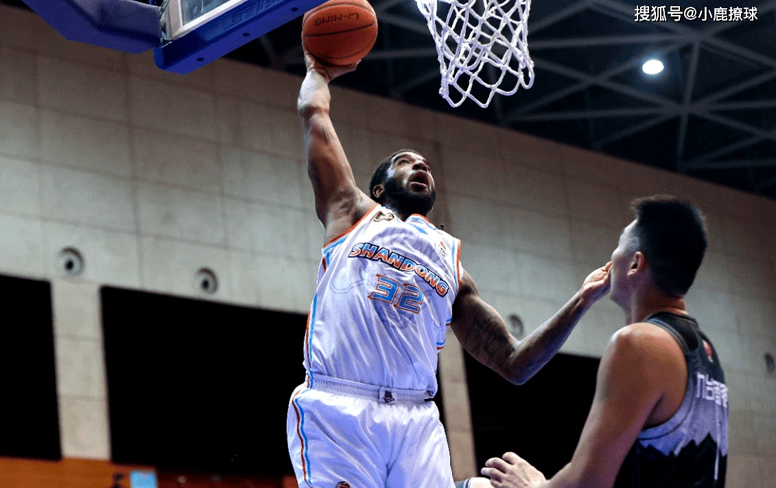 利记官方网站-篮球职业联赛季后赛开始，各队实力对决